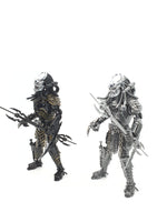 Predator 40cm BERSERKER  Standing 3 Weapons choice