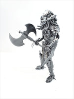 Predator 40cm BERSERKER  Standing 3 Weapons choice