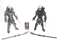 Predator 40cm ELDER  Standing 3 Weapons choice