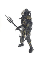 Predator 40cm ELDER  Standing 3 Weapons choice